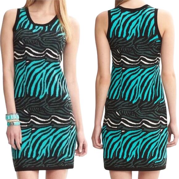 Banana Republic Dresses & Skirts - Banana Republic Issa London Sheath Sweater Dress